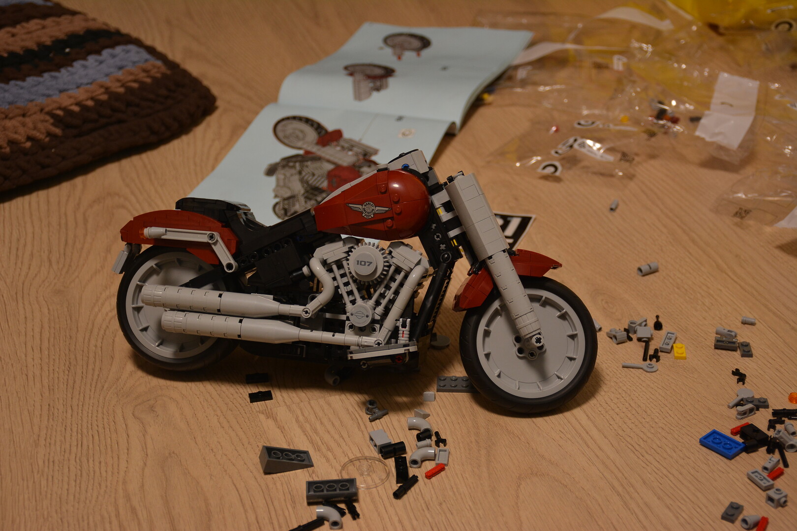 Добавлена рулевая ось и переднее колесо